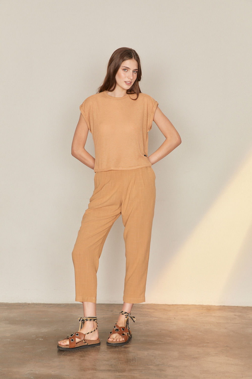 Remera flowy back Vesper — imagen 2