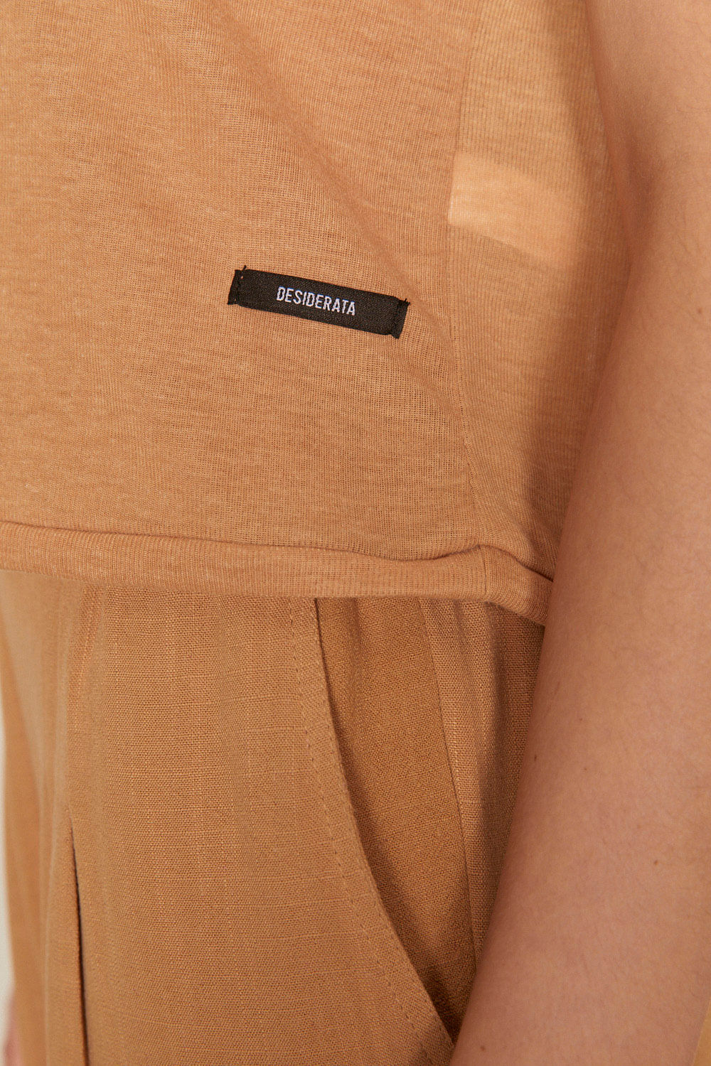 Remera flowy back Vesper — imagen 3