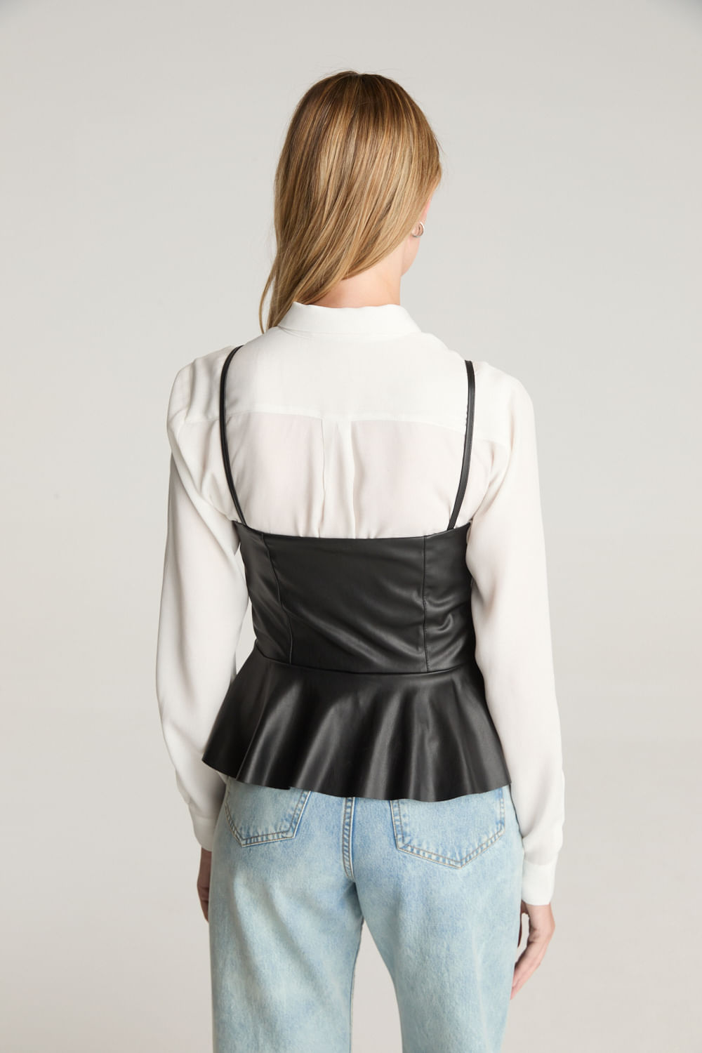 Top vegan leather Desiderata — imagen 5