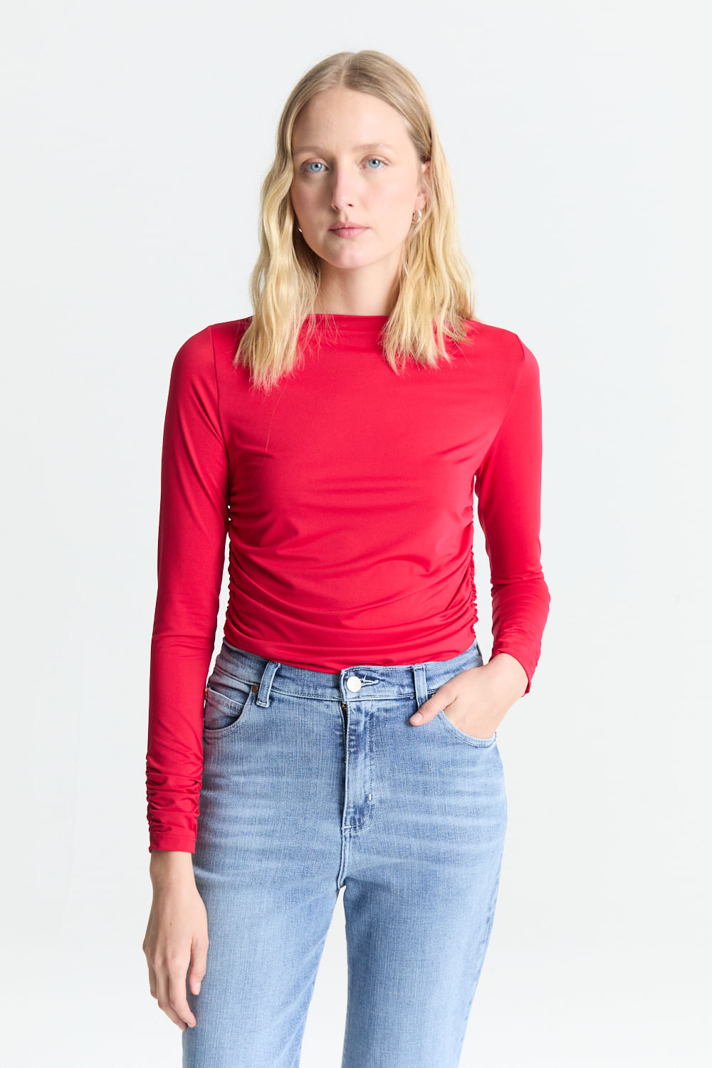 Remera Straight Neck Ruched de Desiderata