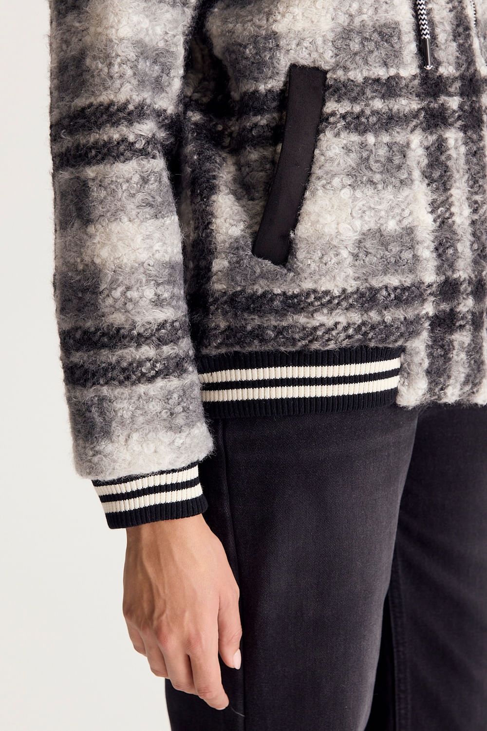 CAMPERA COZY TARTAN — imagen 5