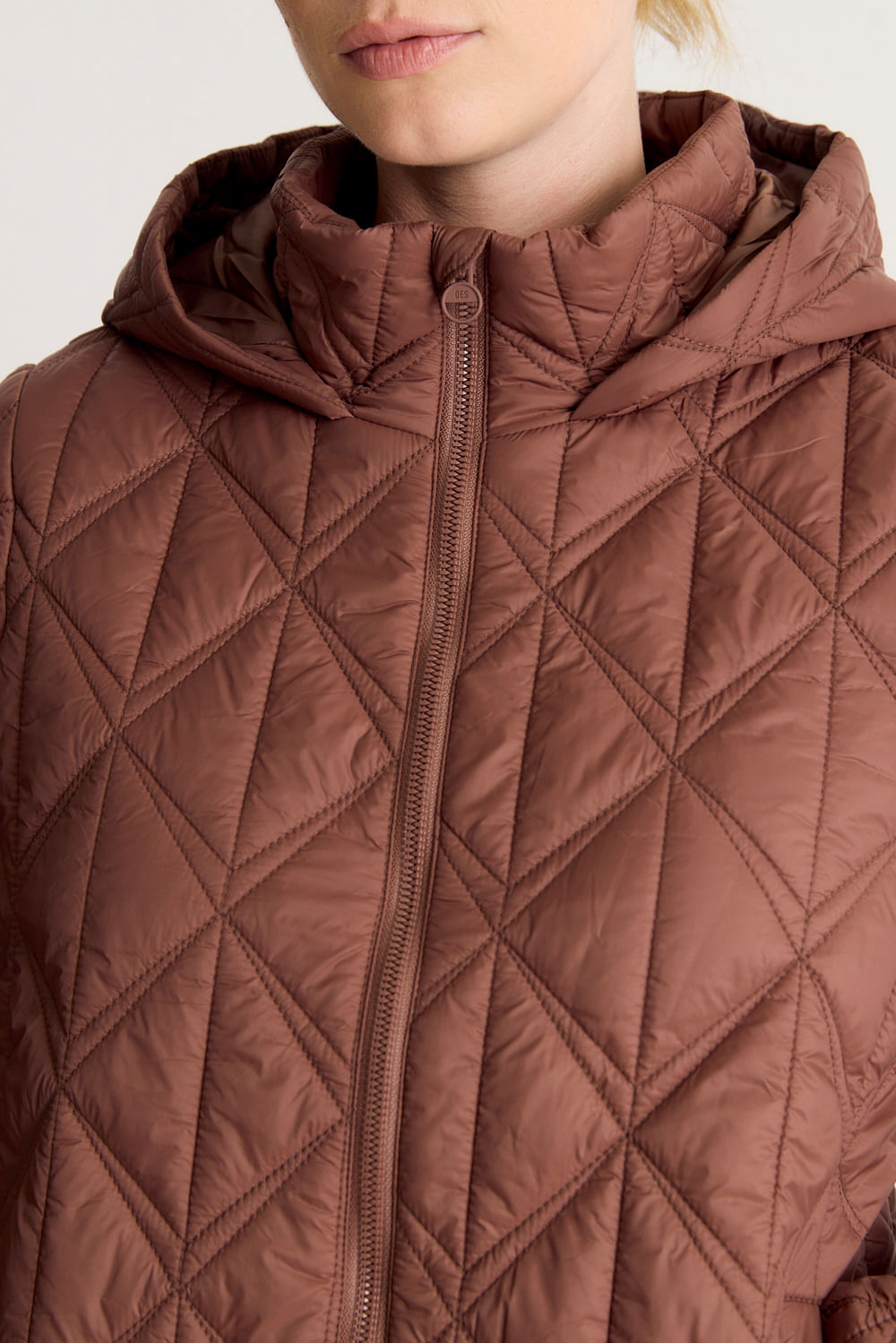 CAMPERA ULTRA LIGHT HOOD — imagen 2