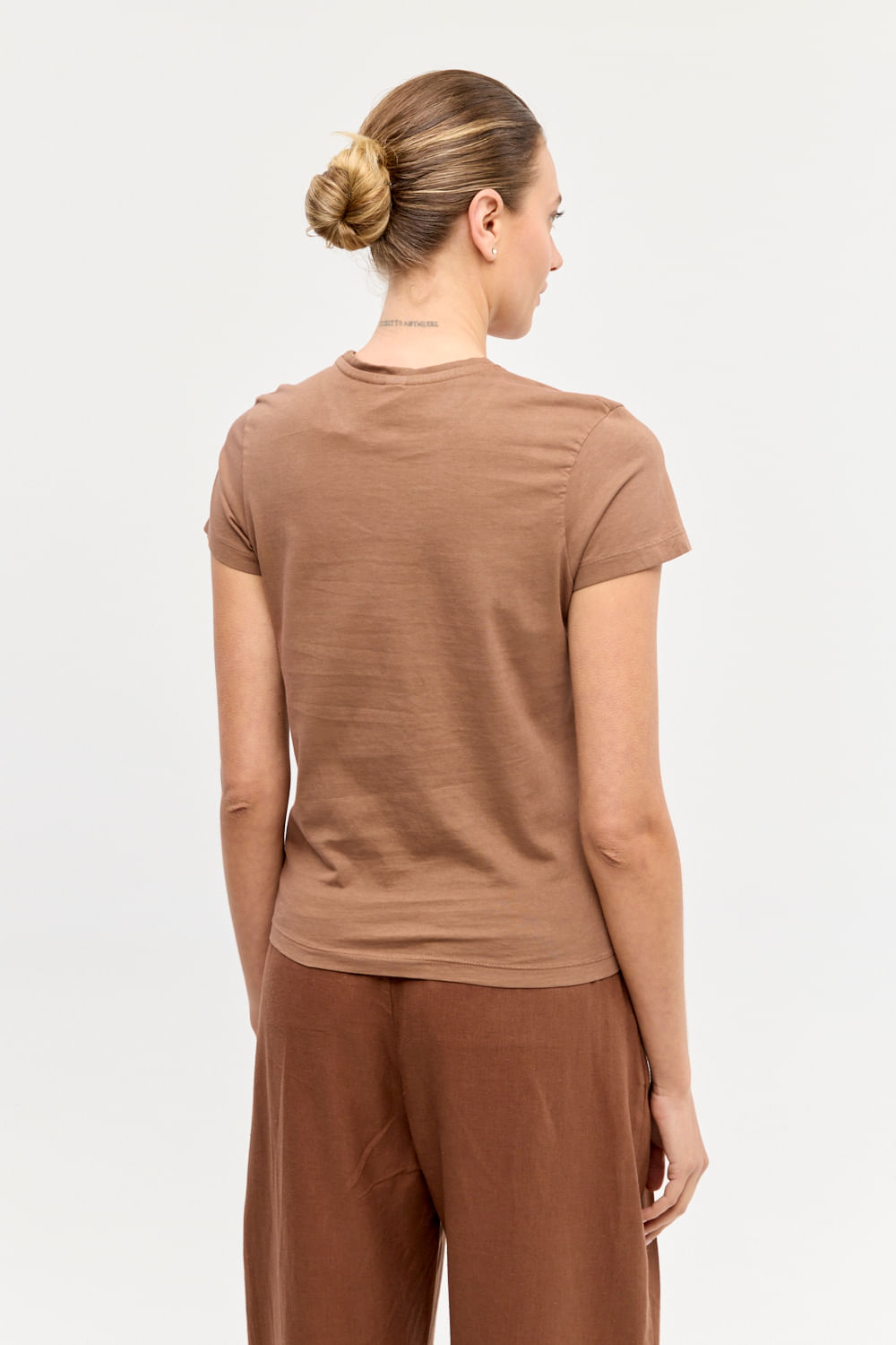 REMERA COTTON WASHED BONITA — imagen 3