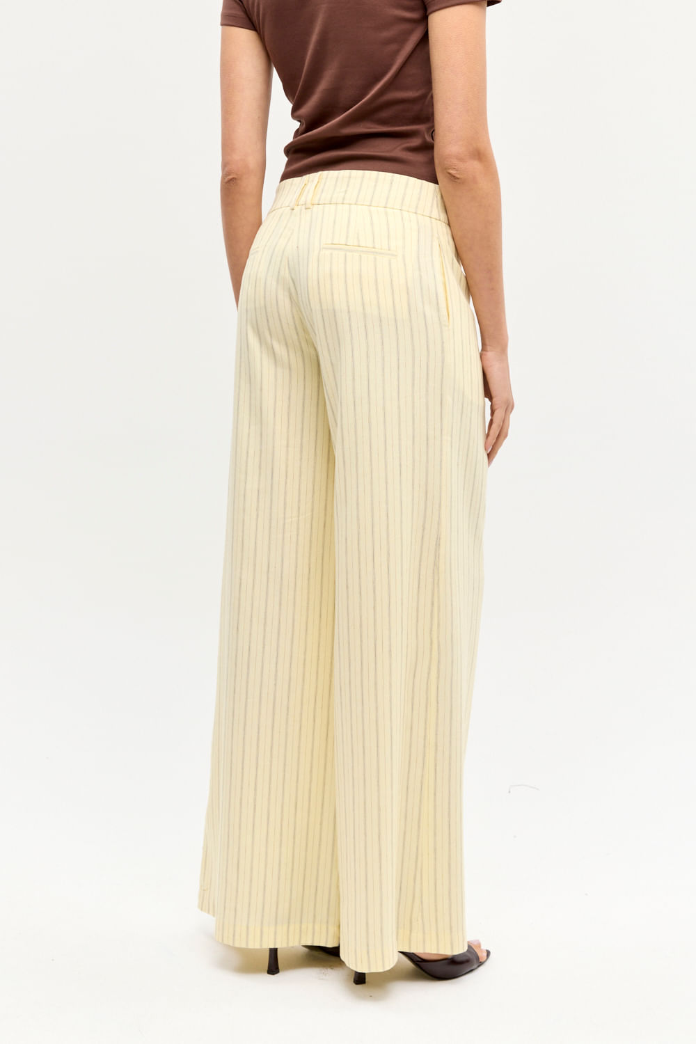 Pantalón de lino con estampado de rayas de Desiderata — imagen 3