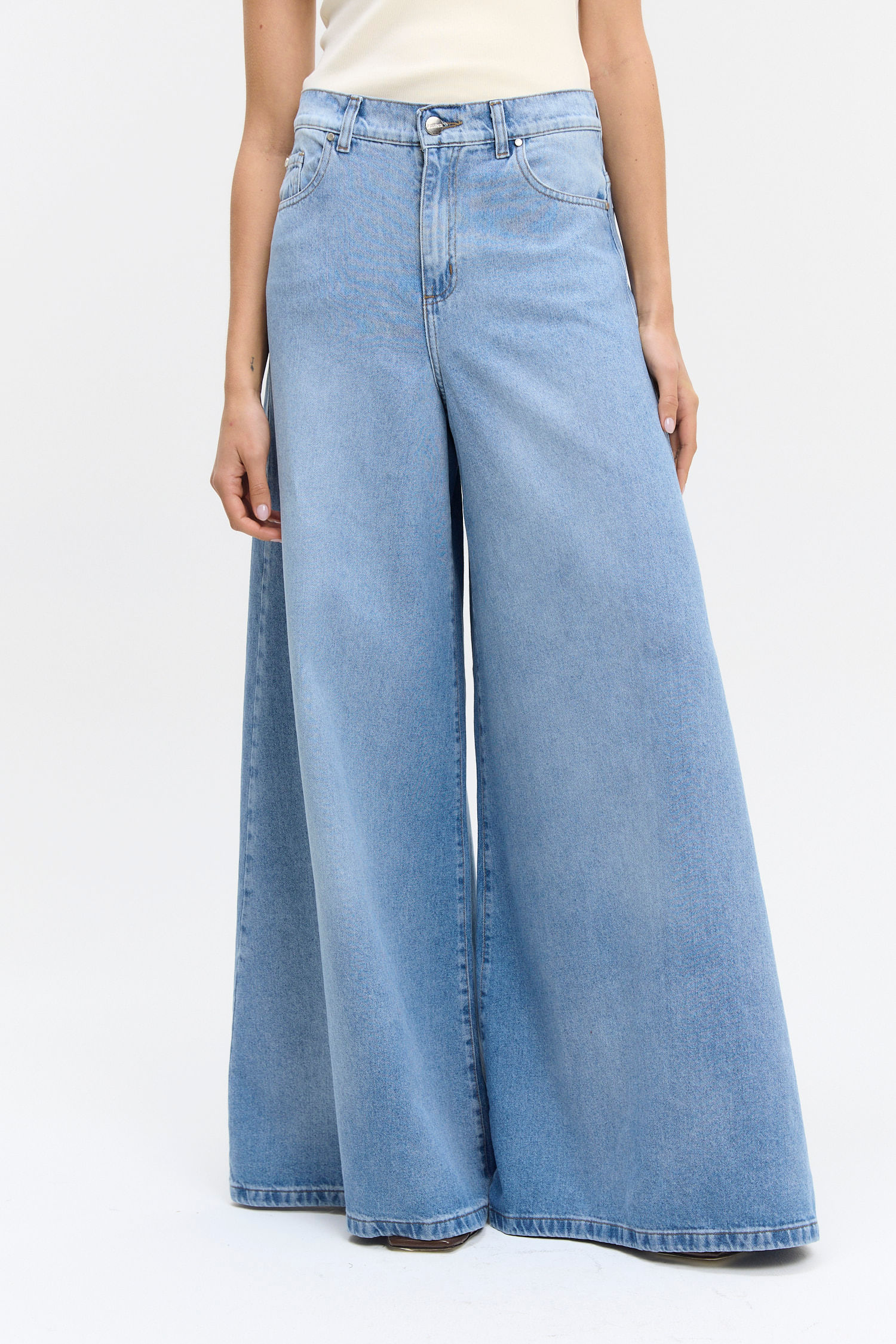 JEANS NICKI SUPER WIDE — imagen 2