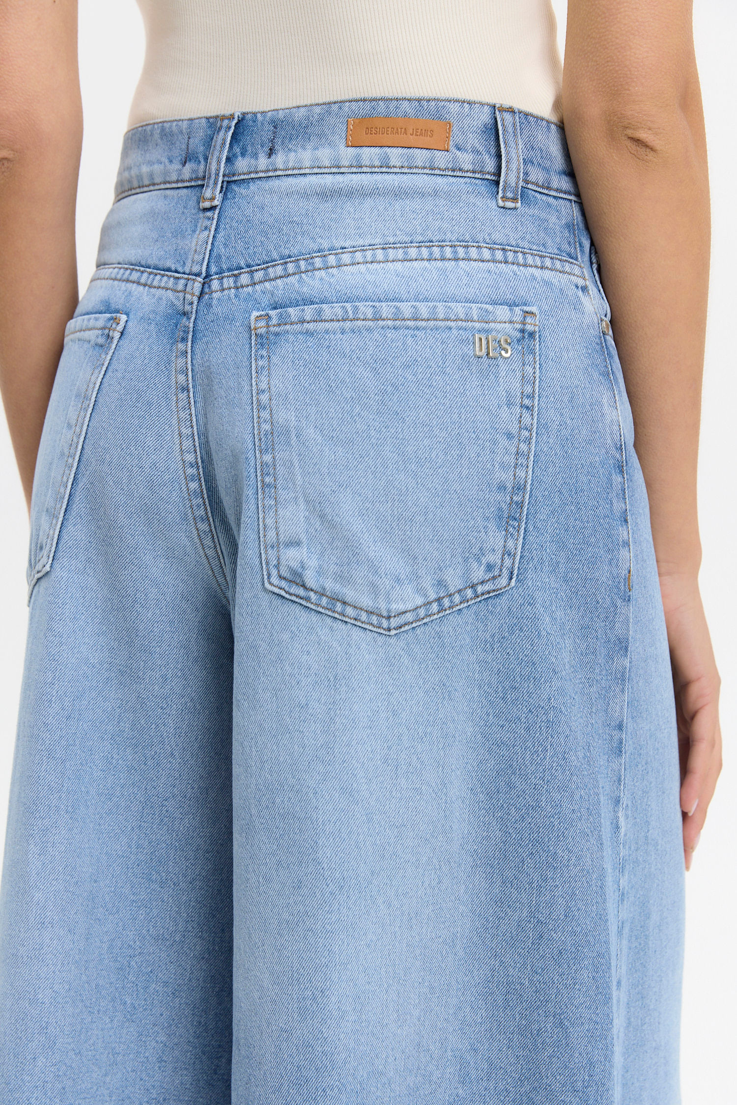 JEANS NICKI SUPER WIDE — imagen 4